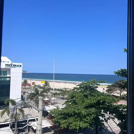 Apto vista para o mar em Barra da Tijuca Posto 1 da Praia do Pepê e esquina com a Olegario Maciel-2